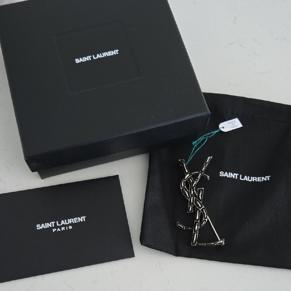 New With Box SAINT LAURENT Brooch Pin Silver & Black YSL Pin Logo & Pouch/box - Picture 2 of 11